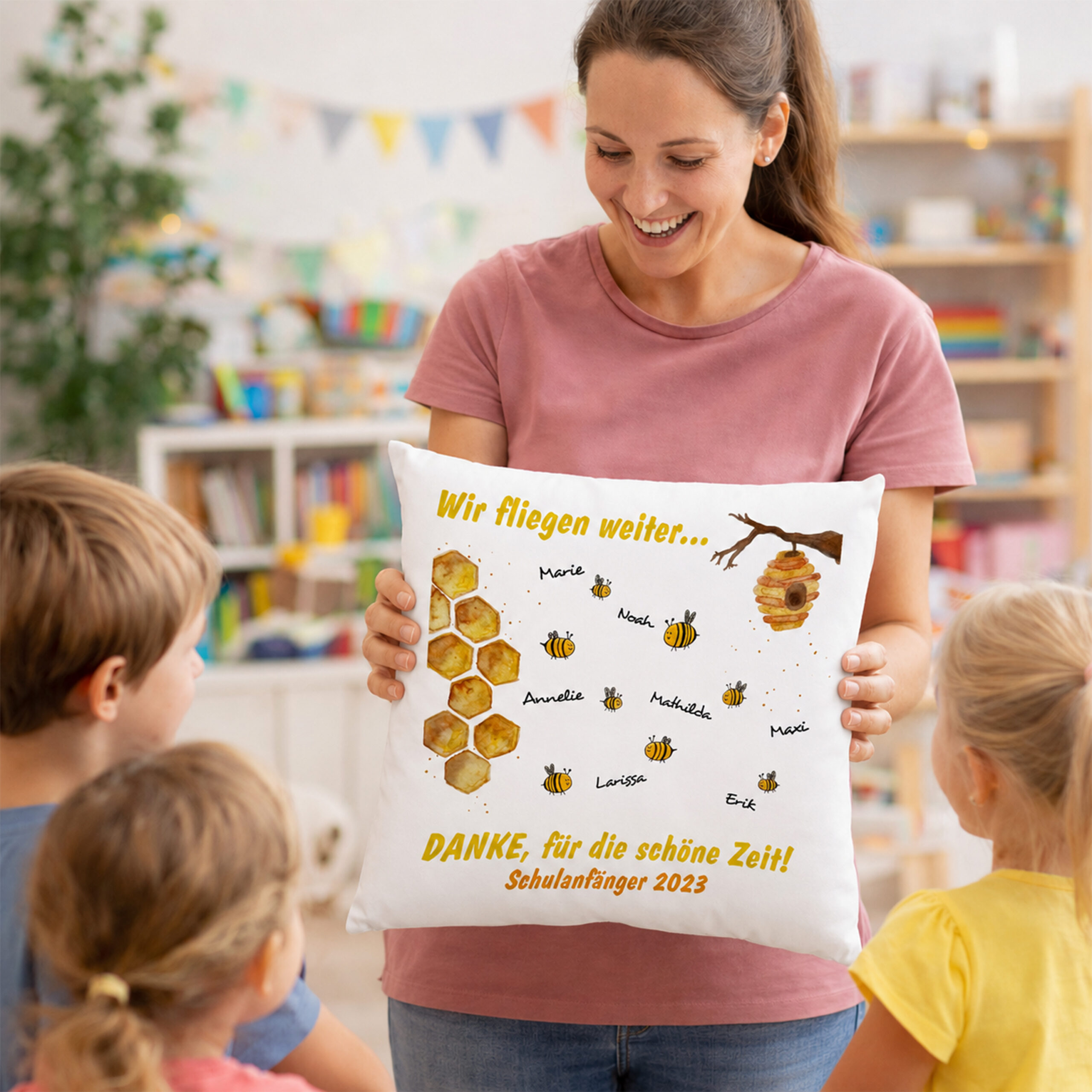 Kissen Kita Abschiedsgeschenk Bienen mit Namen personalisiert