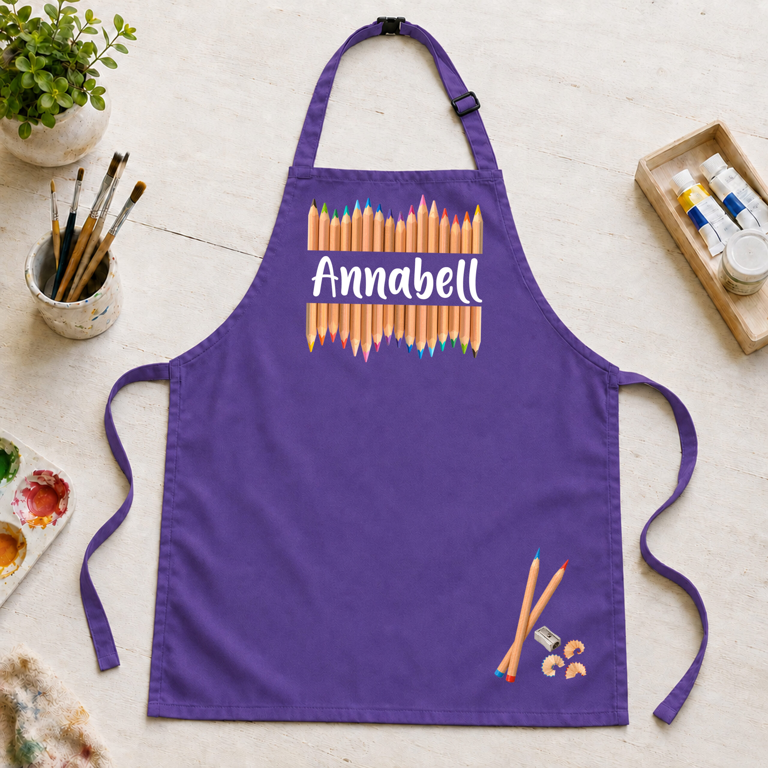 Kinderschürze personalisiert mit Name Buntstifte LILA Kinderschürze personalisiert mit Name Buntstifte LILA
